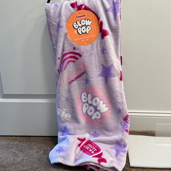 blow pops Other - Blow Pop charms Oversized Plush Throw Blanket lollipops candy NWT 60” x 70”
